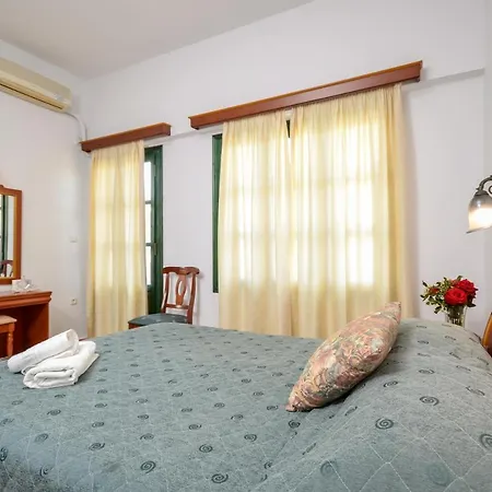 Apollon Hotel Naxos City