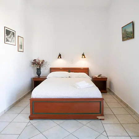 Apollon Hotel 2*