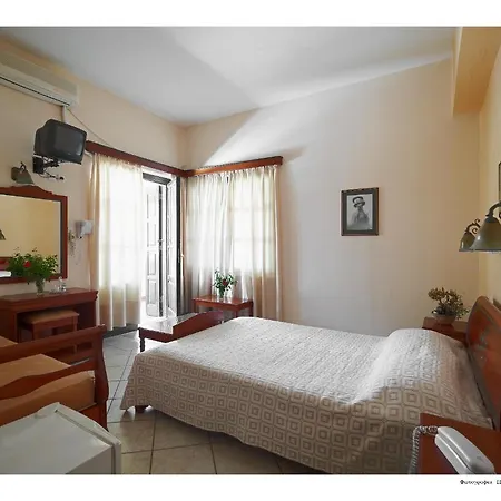 阿波罗酒店 Naxos City